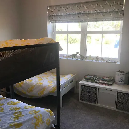 Lynn St Helens Village Tatil Evi