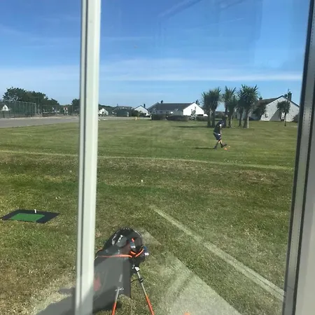 Lynn St Helens Village Saint Helens